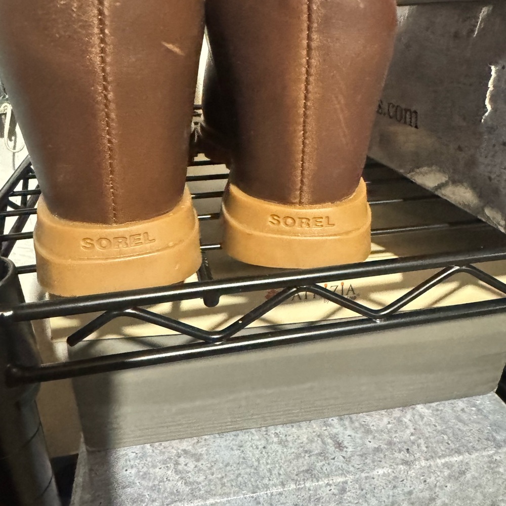 Sorel Brown Ankle Boots - Picture 9 of 12